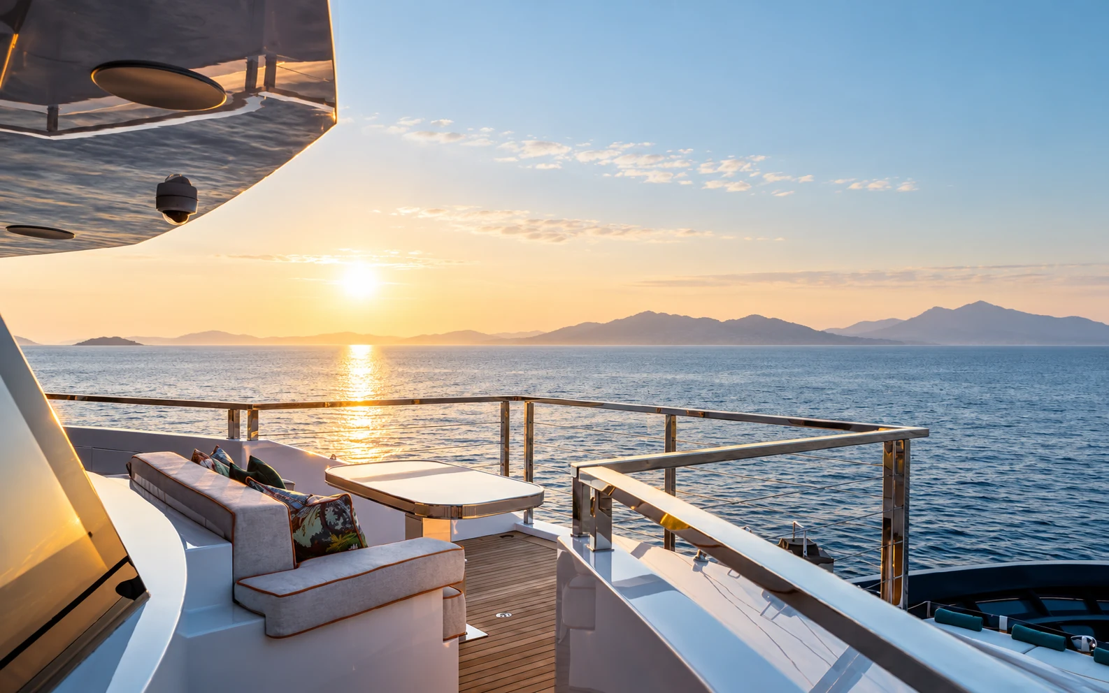 KING BENJI, aft deck view 8